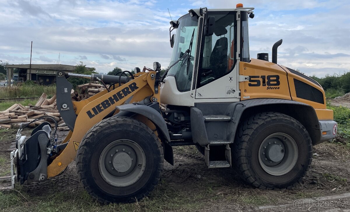 nakladač Liebherr L518