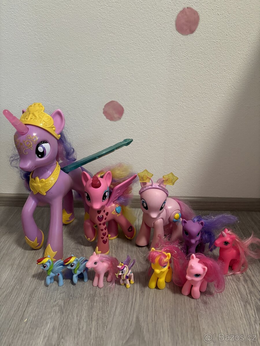 Svítící, tančící a mluvící poníci My Little Pony