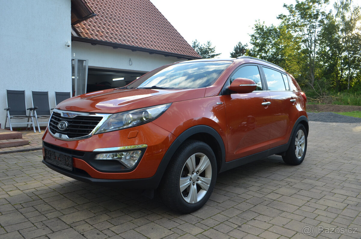 PRODÁM KIA SPORTAGE 2.0CRDI AWD MOC PĚKNÁ 100KW