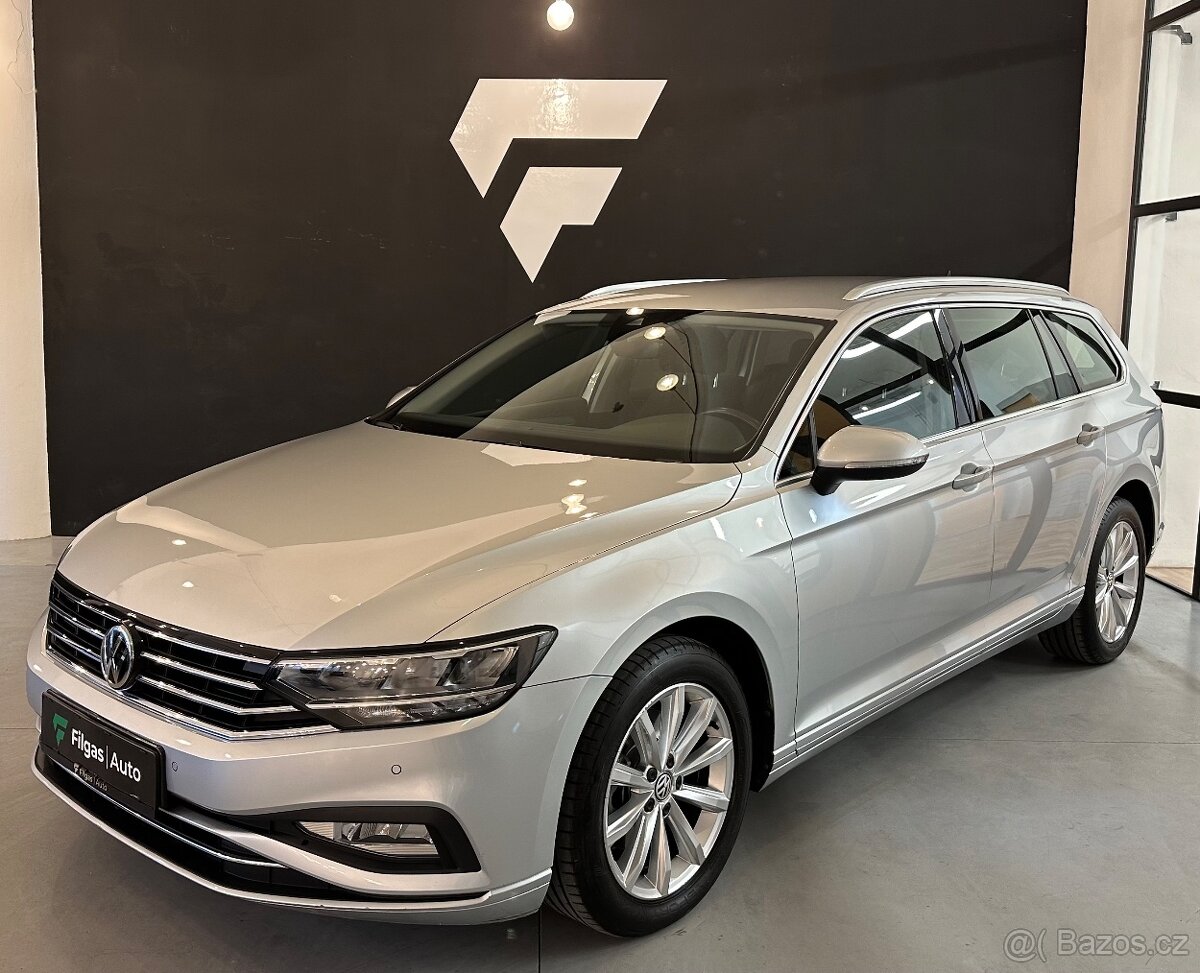 VW PASSAT VARIANT B8 110KW DSG 2/2020 LED NAVI LANE ASS R17