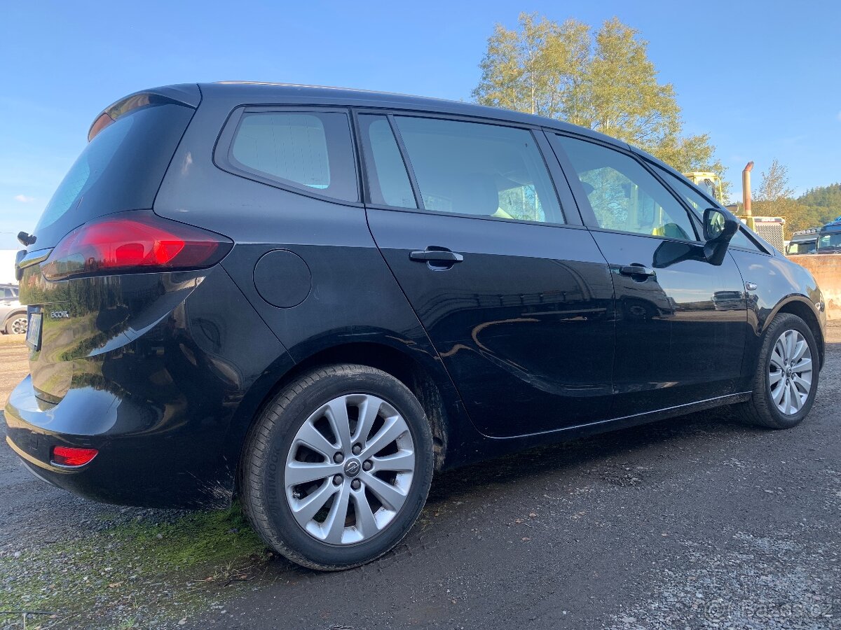 Opel Zafira Tourer 1.6 CDTI 7 míst