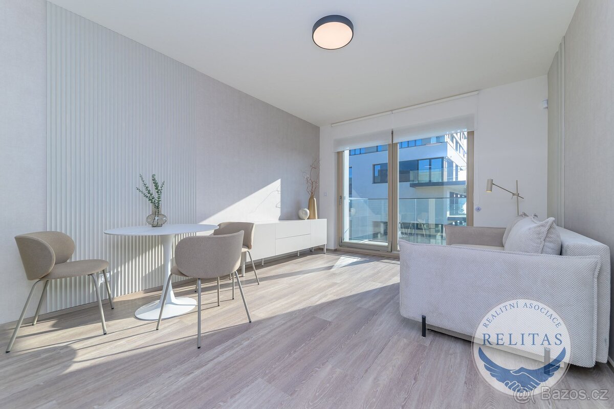 Pronájem nového klimatizovaného bytu 2+kk, 53 m² s balkonem 