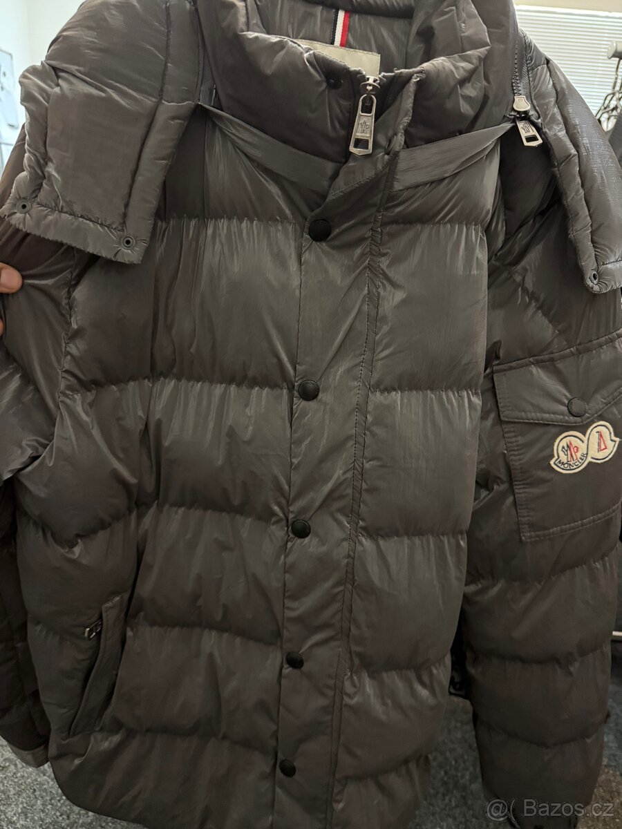 Moncler bunda zimní