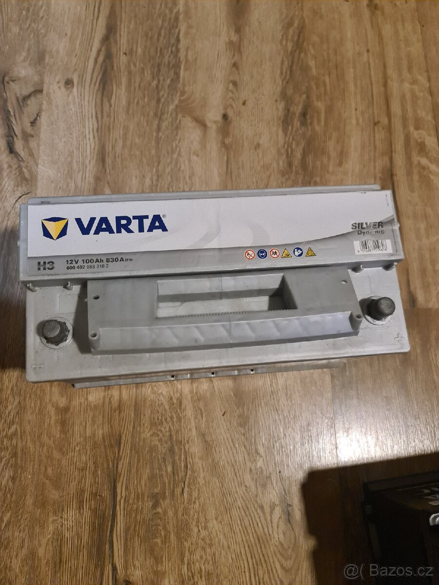 Autobaterie Varta 100 Ah