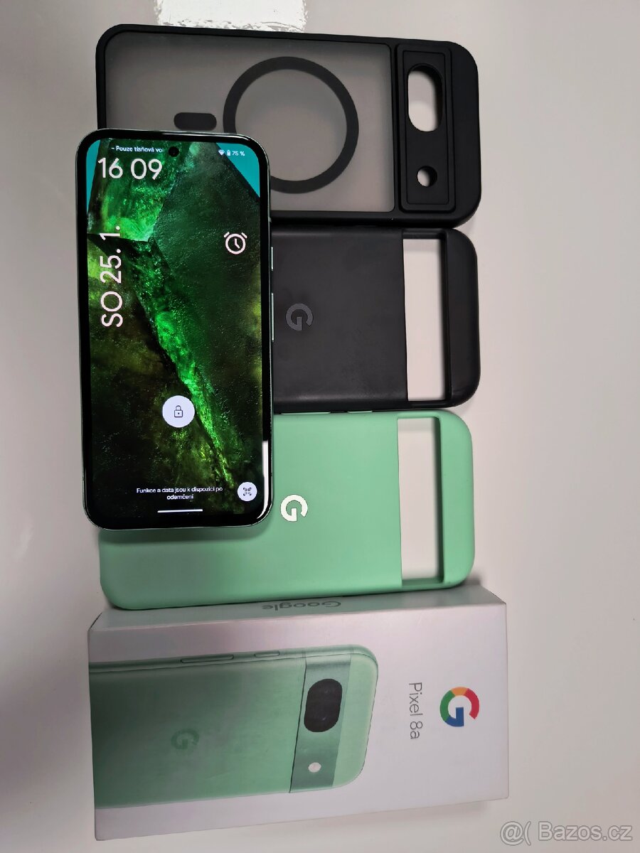 Pixel 8a + 3 pouzdra + záruka