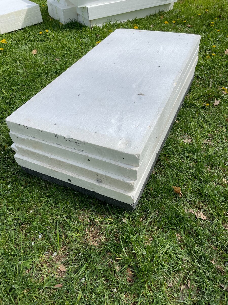 Bílý podlahový polystyren EPS100  4 ks + šedý 1ks