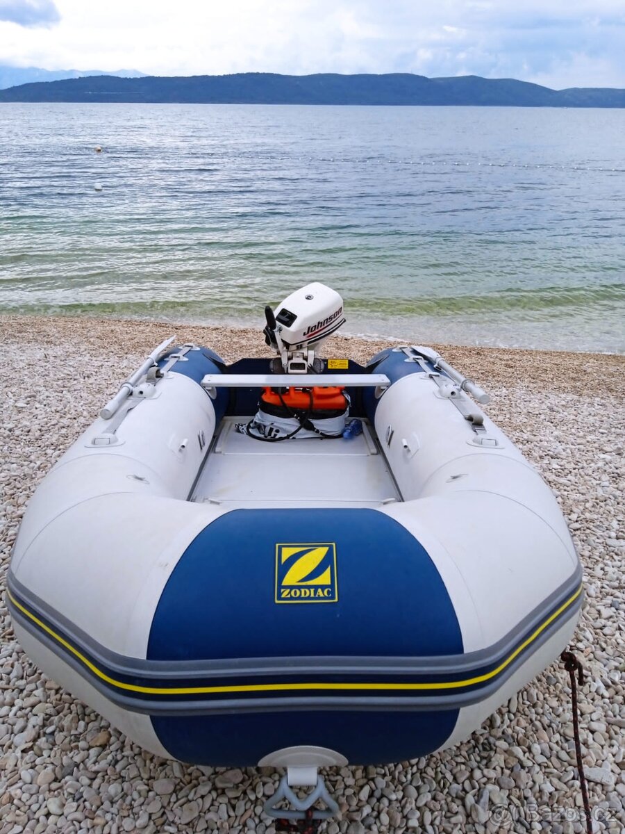 Nafukovací motorový člun Zodiac Cadet 340 S + Lodní Motor.