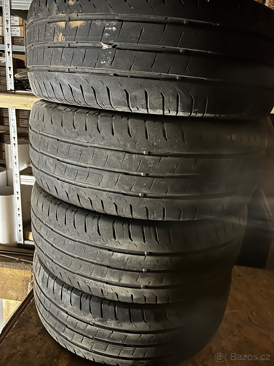 Pneu 225/55R17C