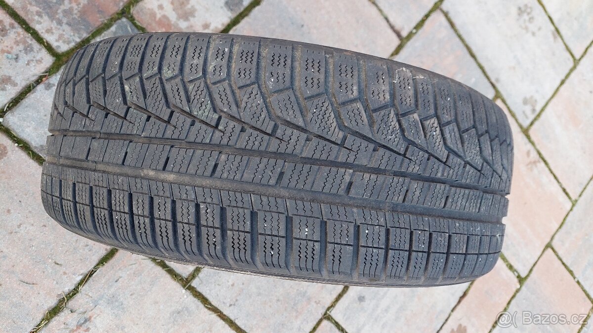 215/55 R17 98V Hankook