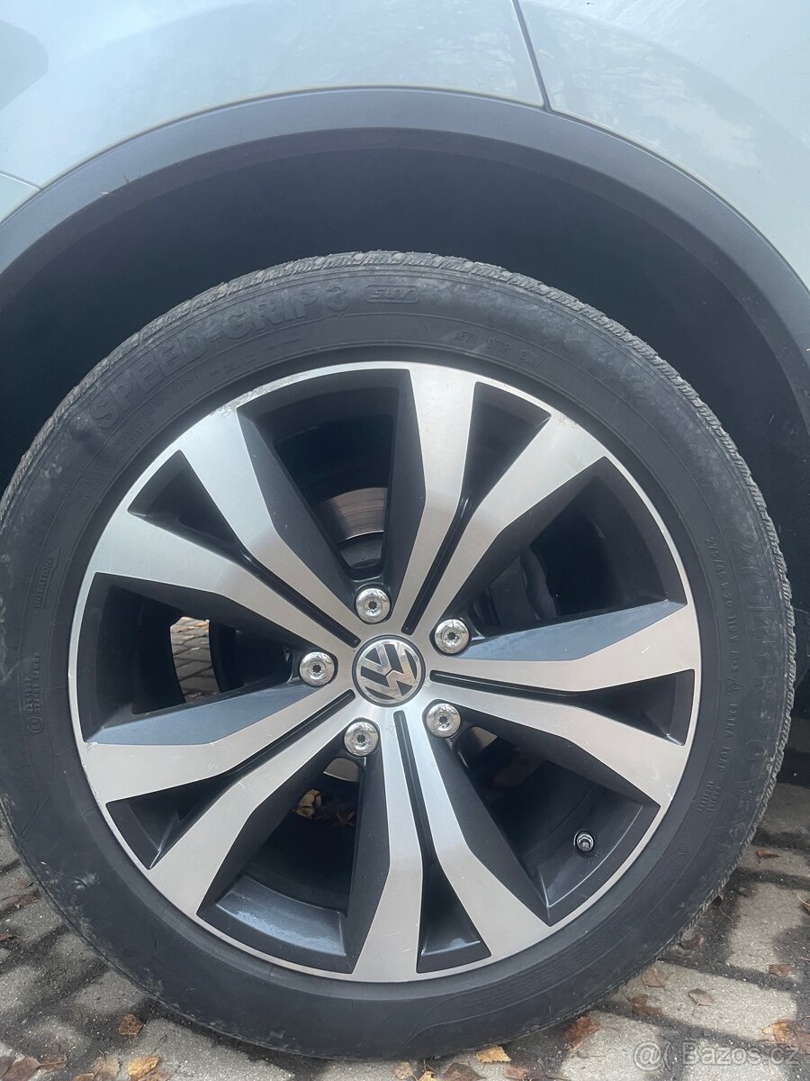 Disk na Volkswagen Touareg 2013 rok