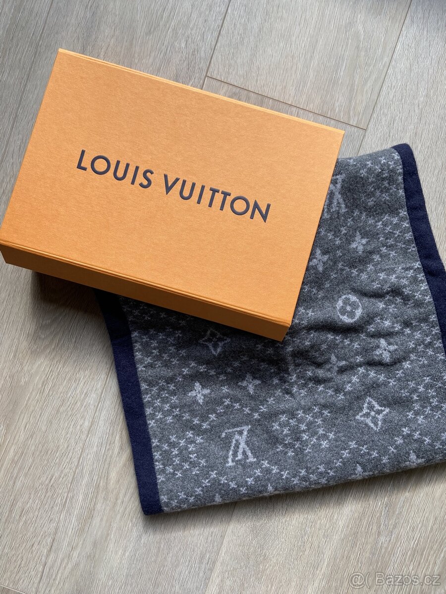 Louis Vuitton šála