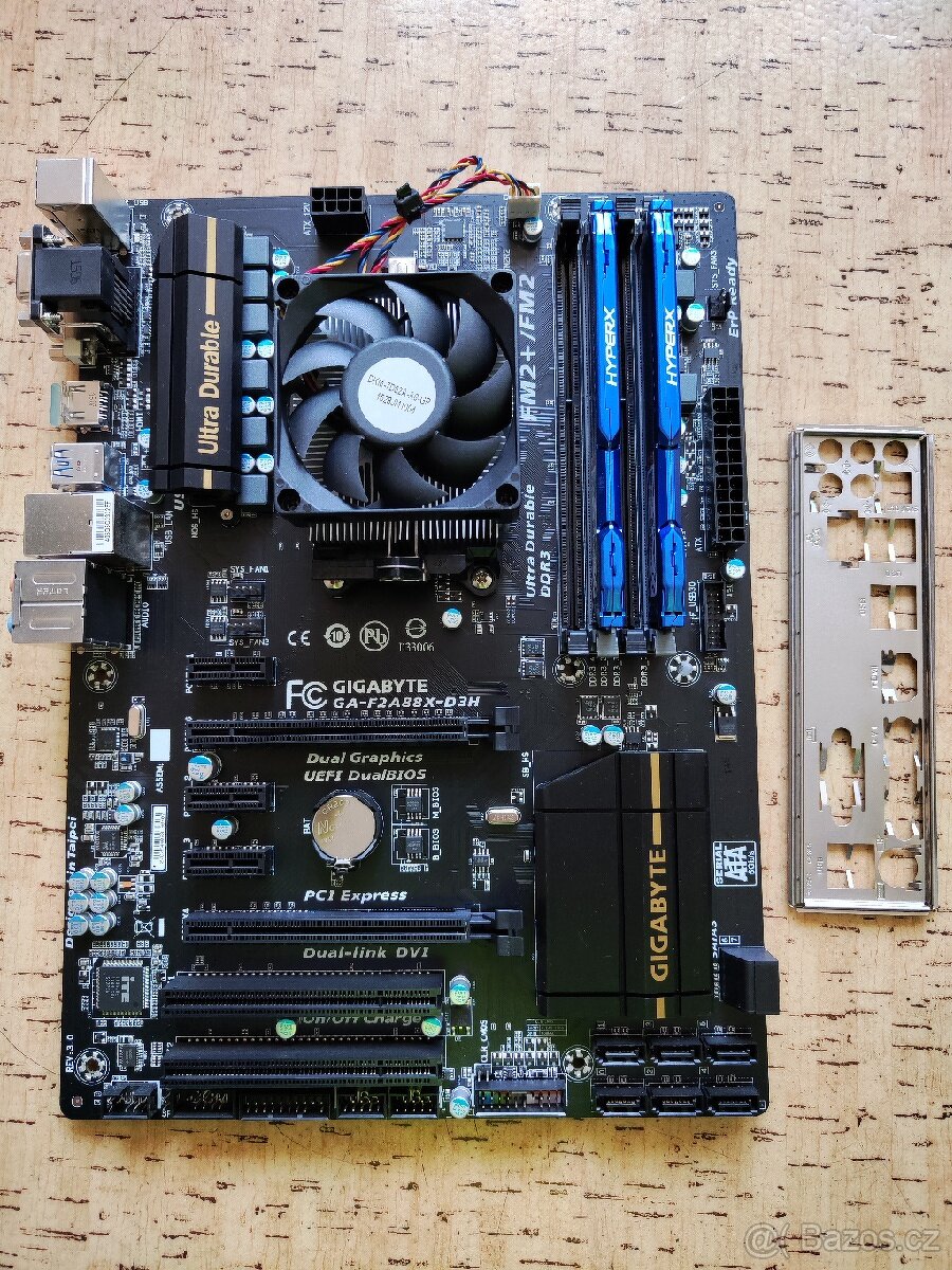 Základ celého PC (deska, cpu s gpu, paměti)-4ks