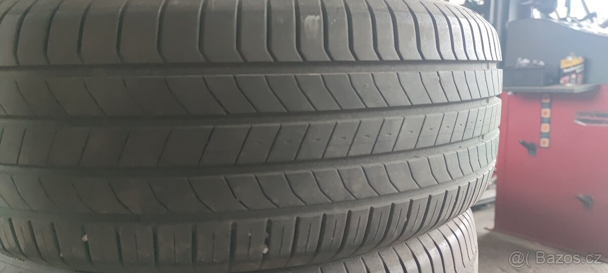 Pneu 215/60 R17 Nexen