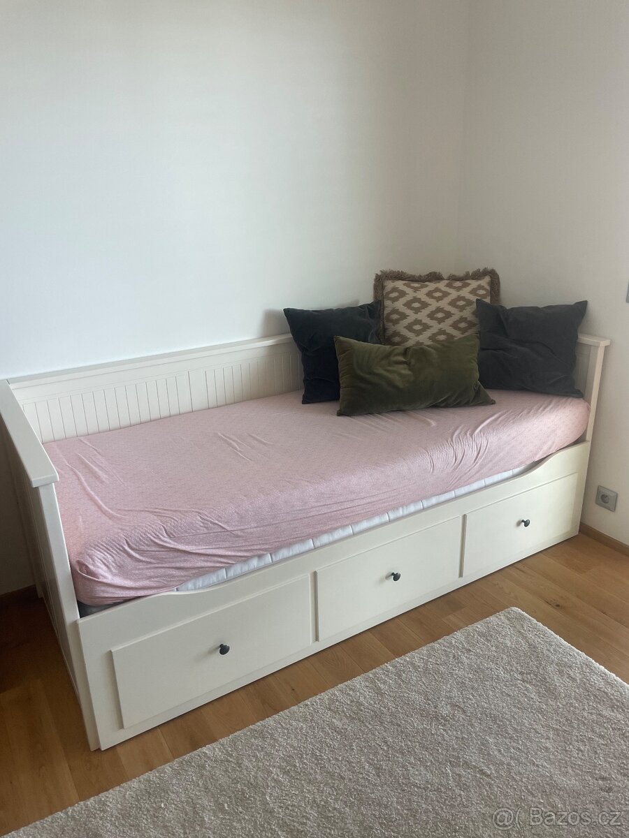 Ikea postel Hemnes