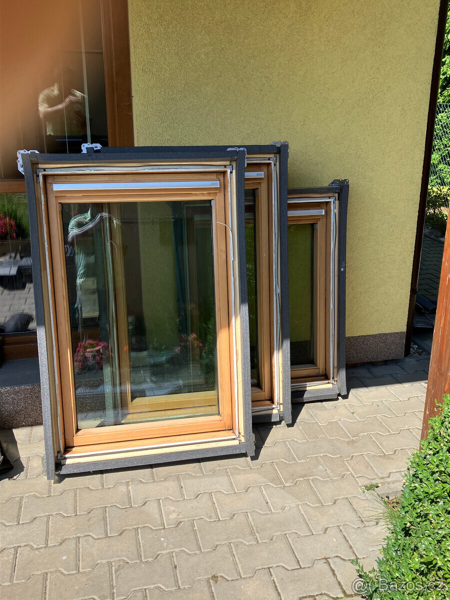 Prodám střešní okno VELUX MKI04