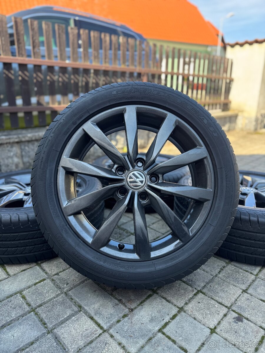 ORIGINÁL Alu Volkswagen Dijon R17, 5x112- TOP STAV