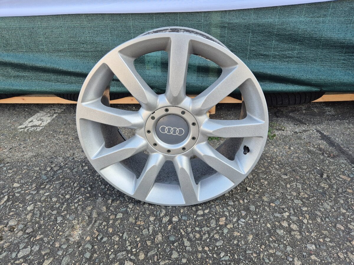 4ks ALU AUDI R18x8J ET35 5x112, bez škrábance