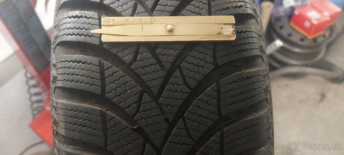 Zimní pneu 195/65R15 Semperit