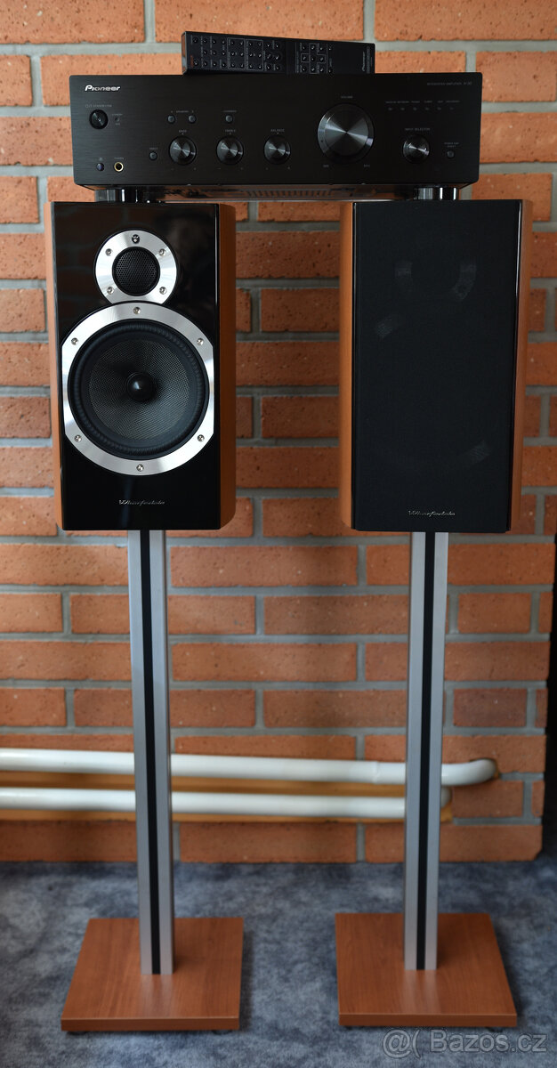 Zesilovač Pioneer A-30 + Wharfedale Diamond 10.2