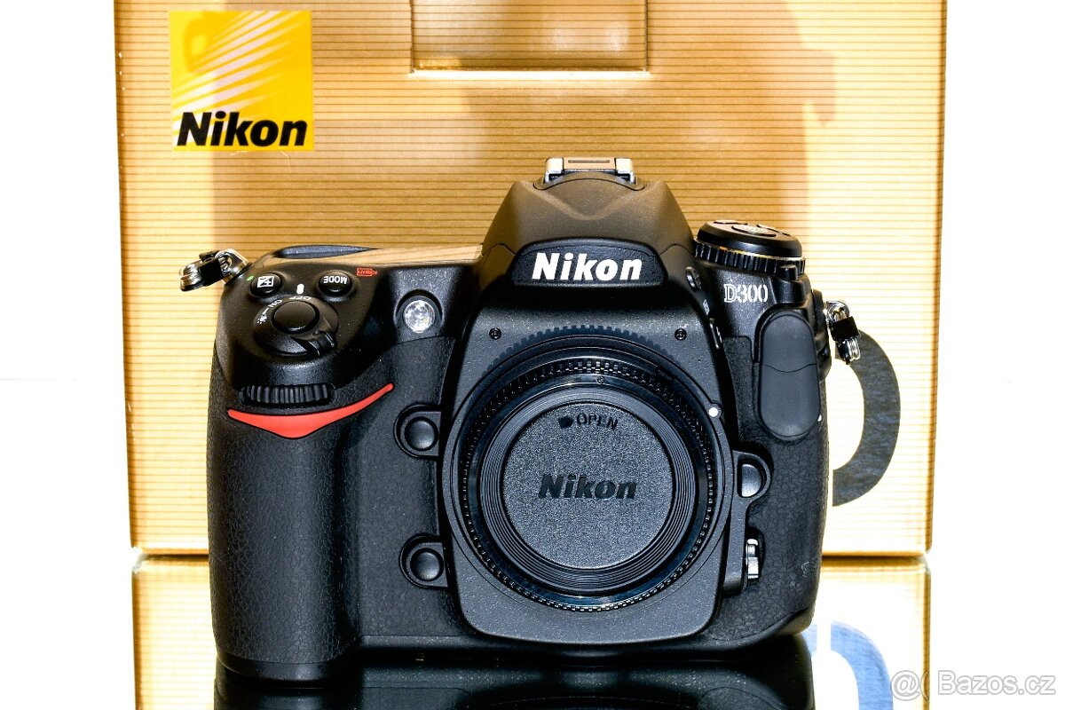 Nikon D300 pouze 1341 expozic NEPOUŽÍVANÝ