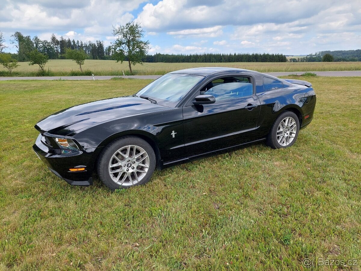 Ford mustang 3.7 v6 platí do smazani