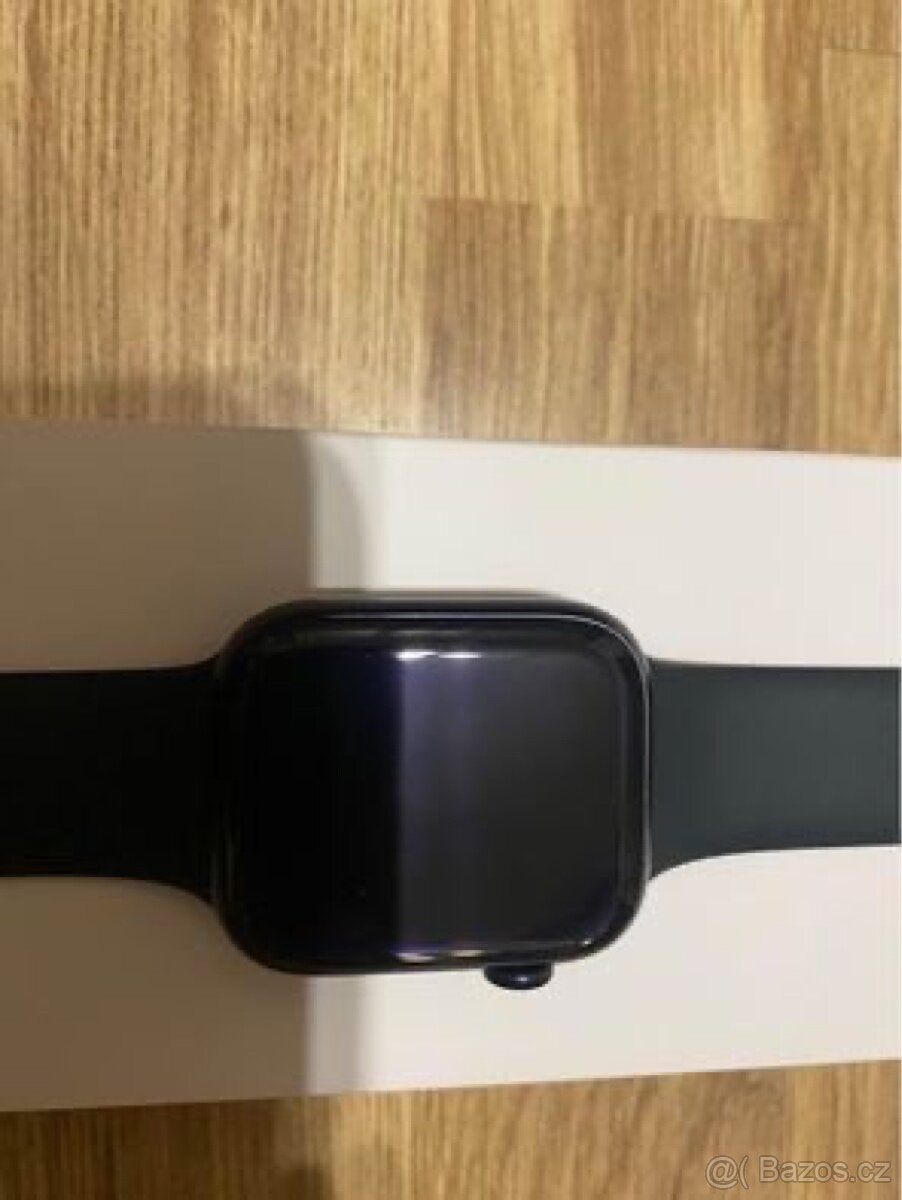 Hodinky Apple watch Series 8 GPS 45 mm