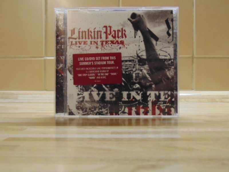 prodám CD + DVD Linkin Park - Live in Texas 2003,v