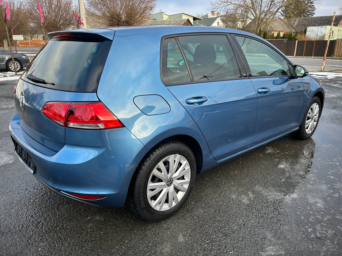 VW GOLF VII 1.4 TSI SERVISNí KNIHA JEN ve VW 122.650 km