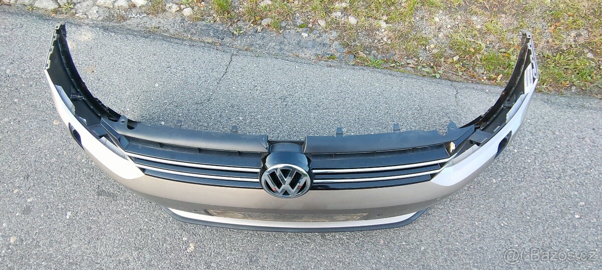 Přední nárazník VW TOURAN 1T0 807 221