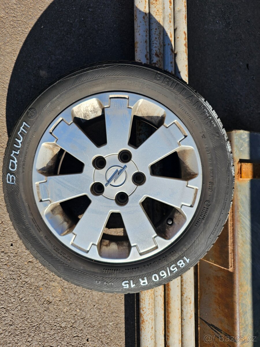 Letni kola s pneu 185/60R15