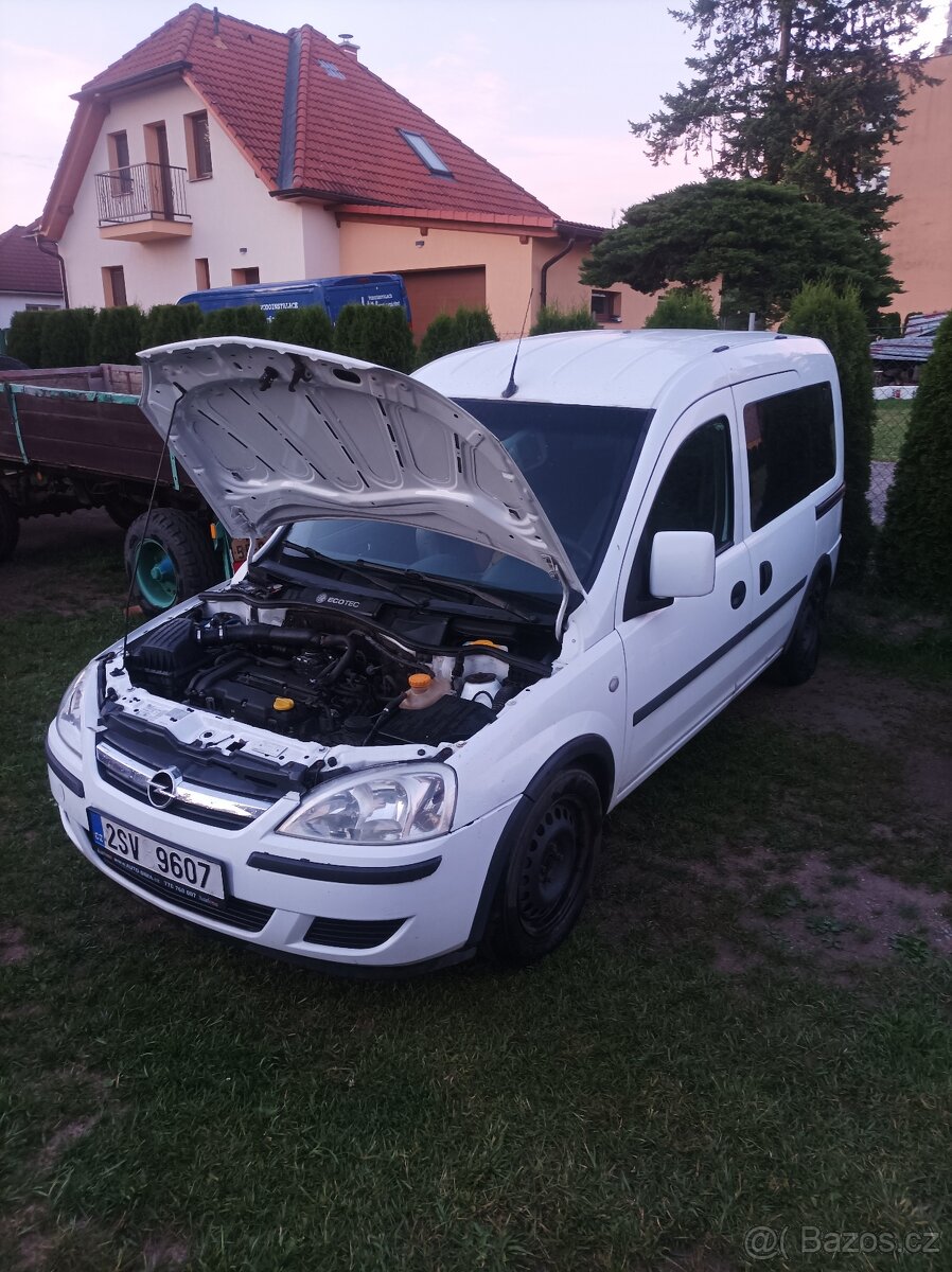 Opel Combo c 1.4 benzín. Z 14 xep