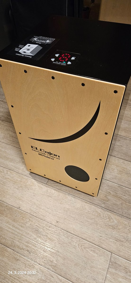 Cajon Roland