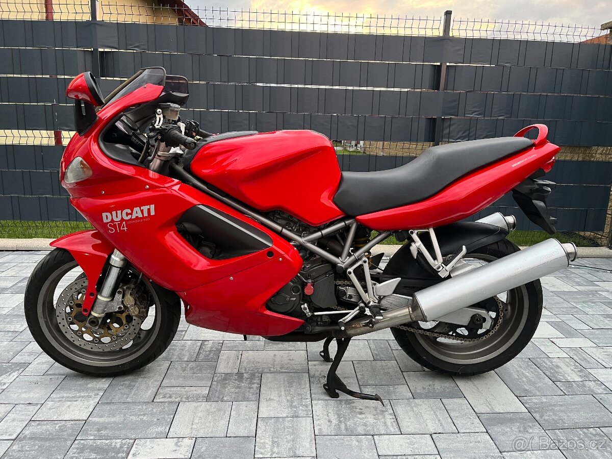 Ducati ST4