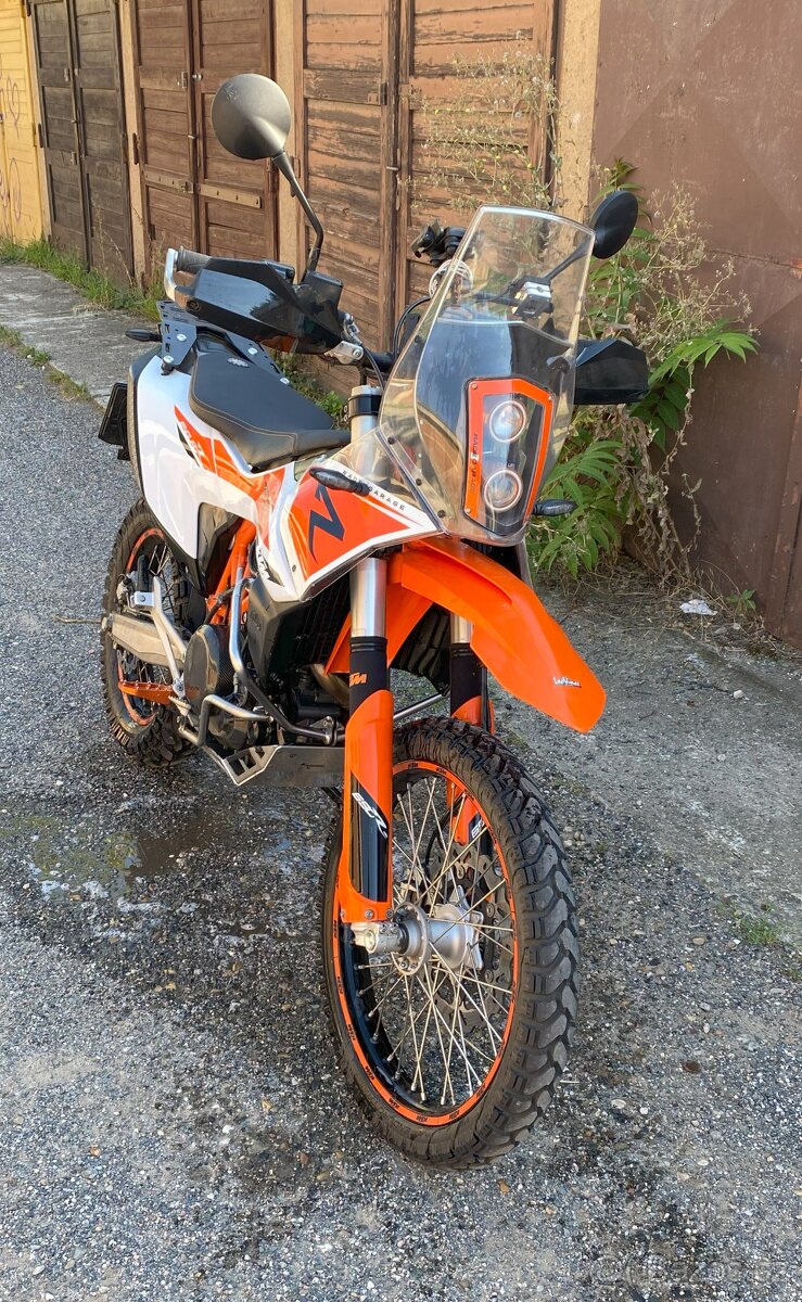 KTM 690 R Radegarage věž, maska a nádrž