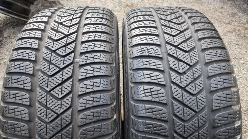 Zimní pneu 225/40/18 Pirelli