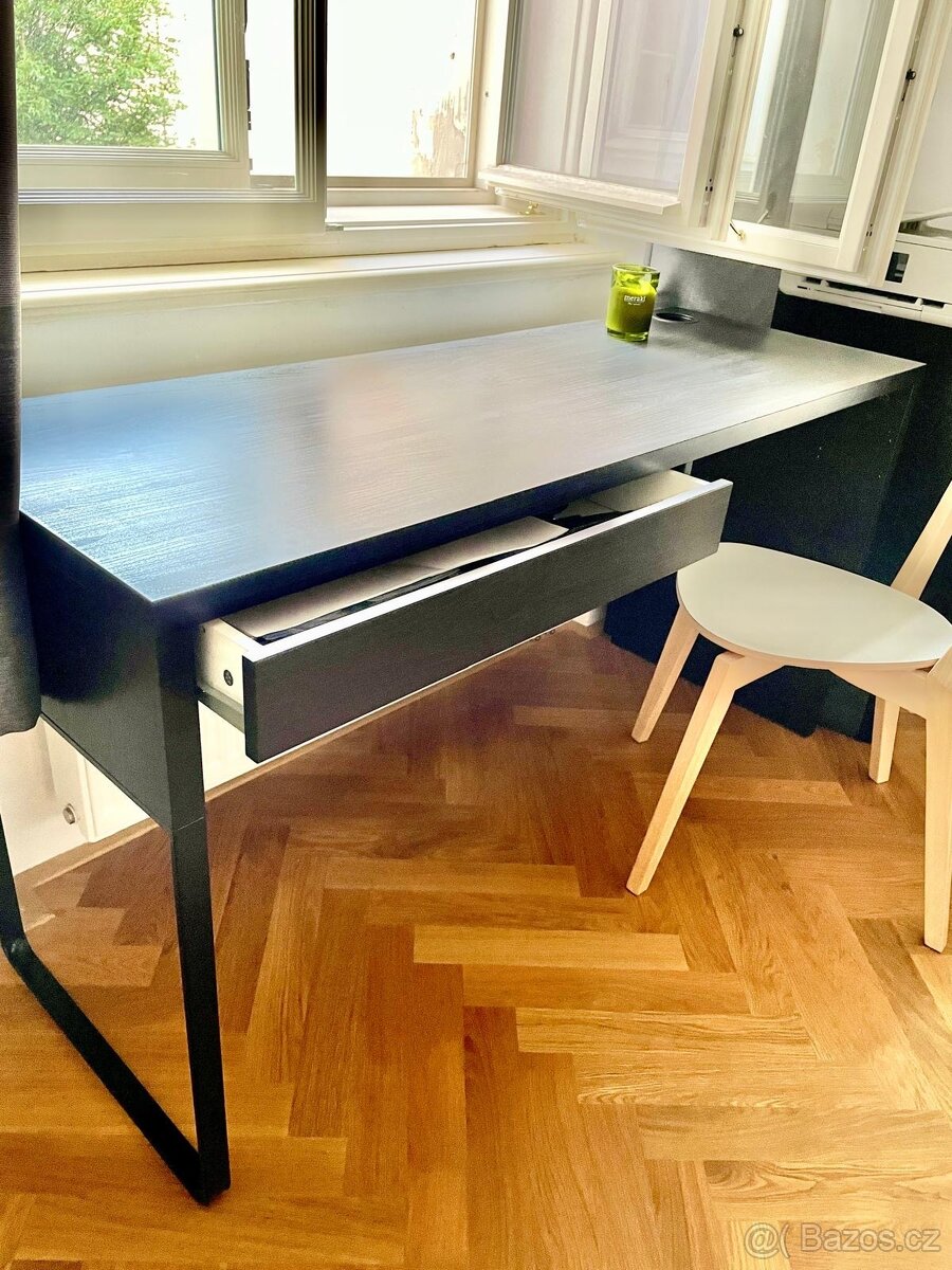 pracovní stůl IKEA + židle