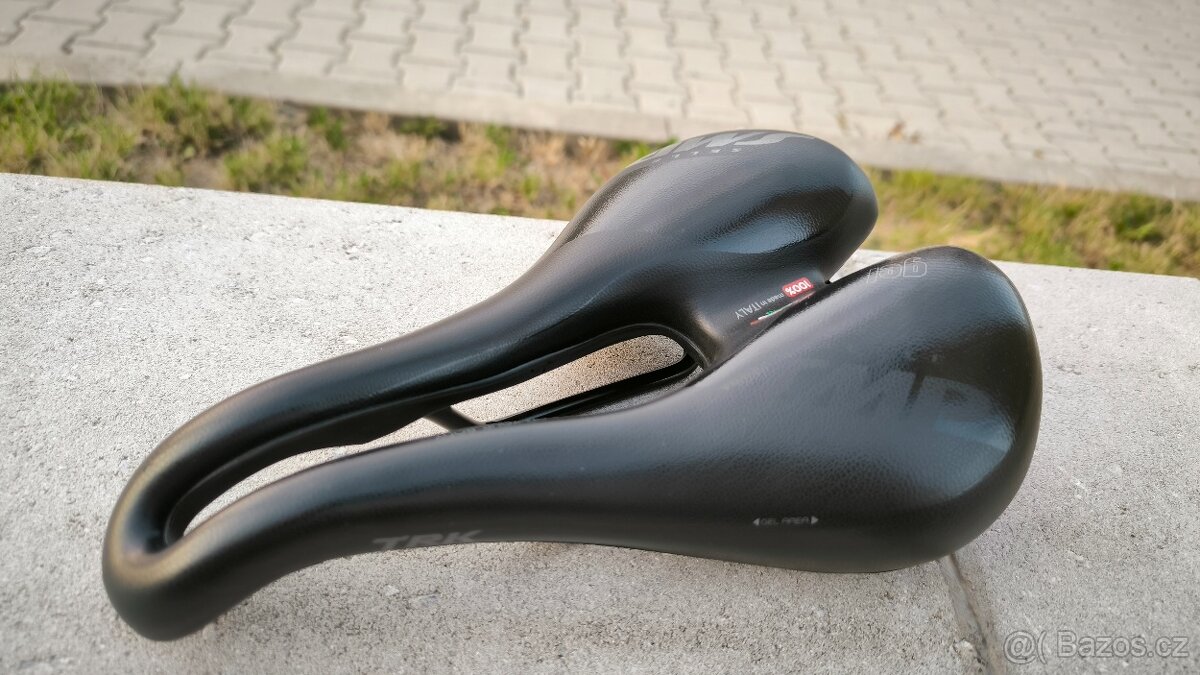 Sedlo na kolo Selle SMP TRK Large gel