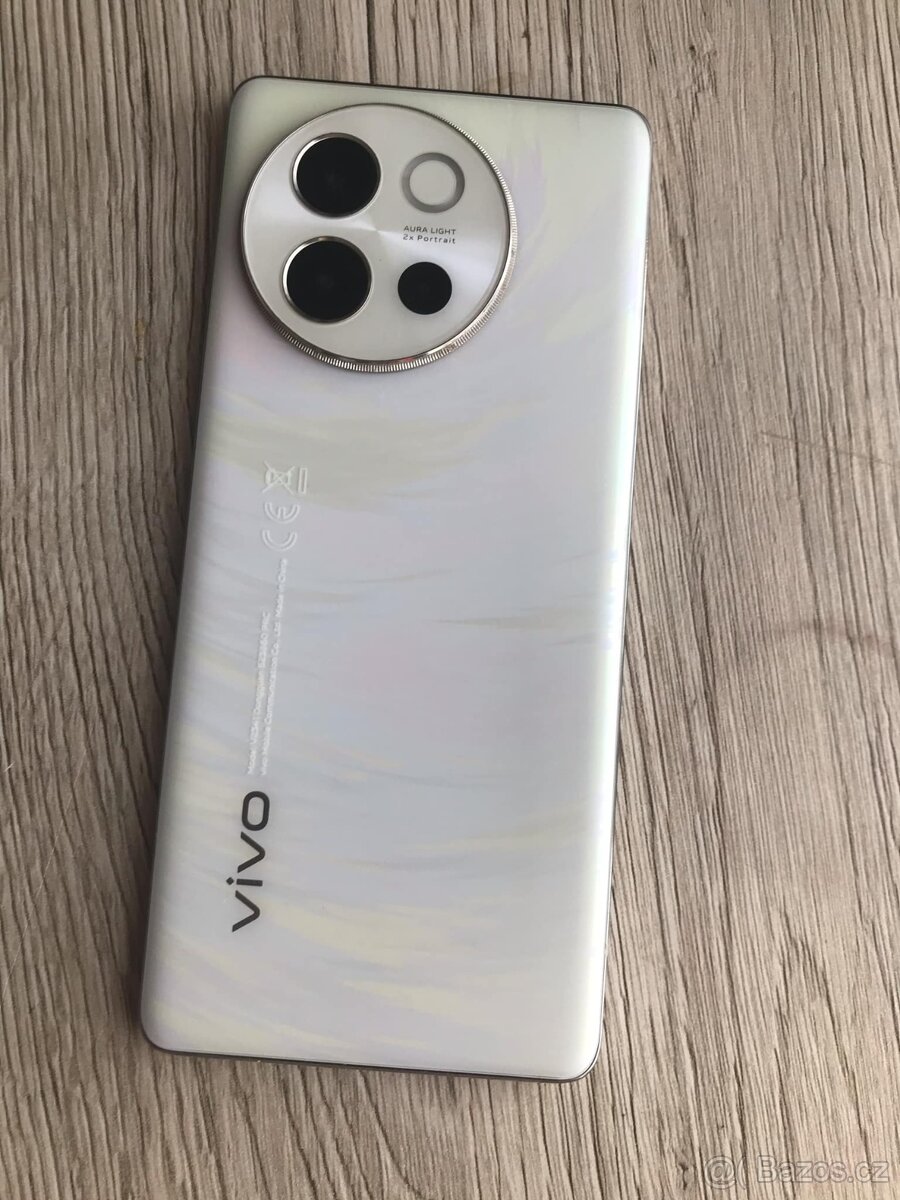 Vivo V40 lite