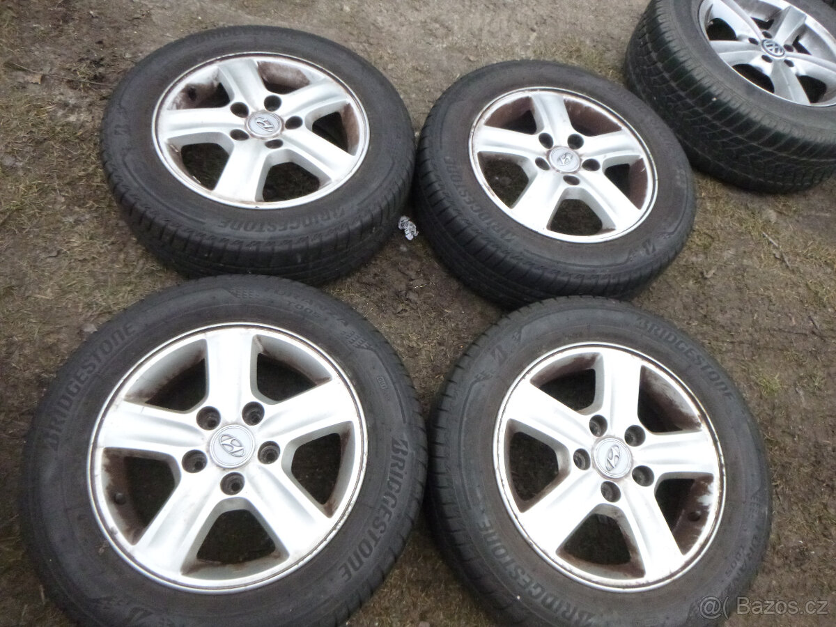 4x orig.alu hyundai (5x114,3)letní pneu 185/65 r15