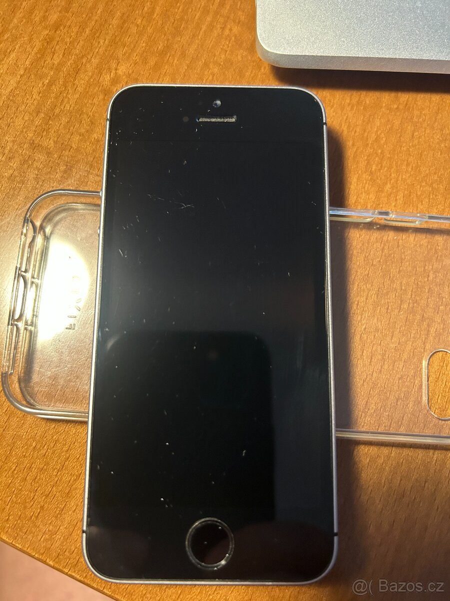 Apple iPhone SE 64 GB,2016,kabel,pouzdro