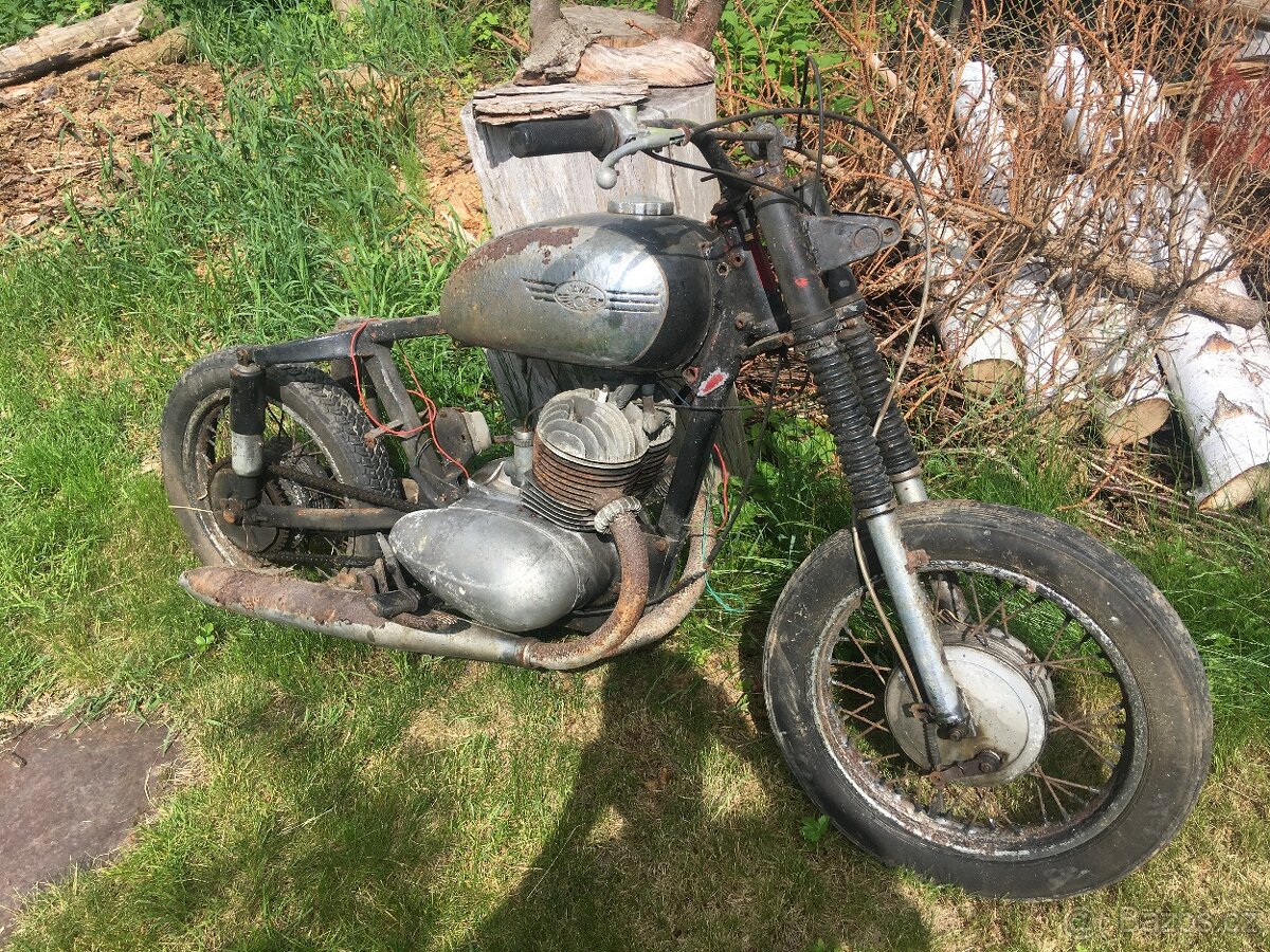 Jawa 350/354 kývačka rám + motor na otevřené sání