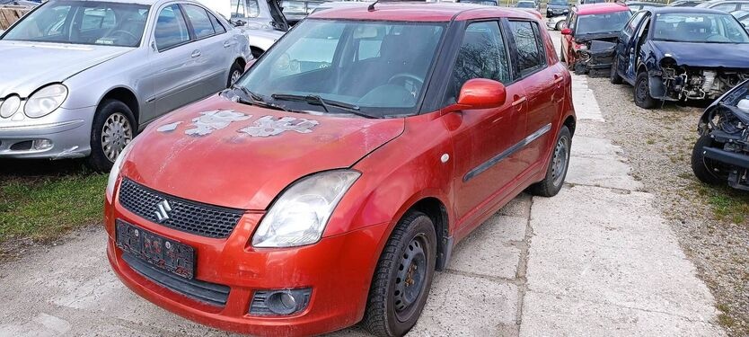 Suzuki Swift 1.3 67kw naj. 103tis.km 4x4 NÁPRAVNICE NENÍ