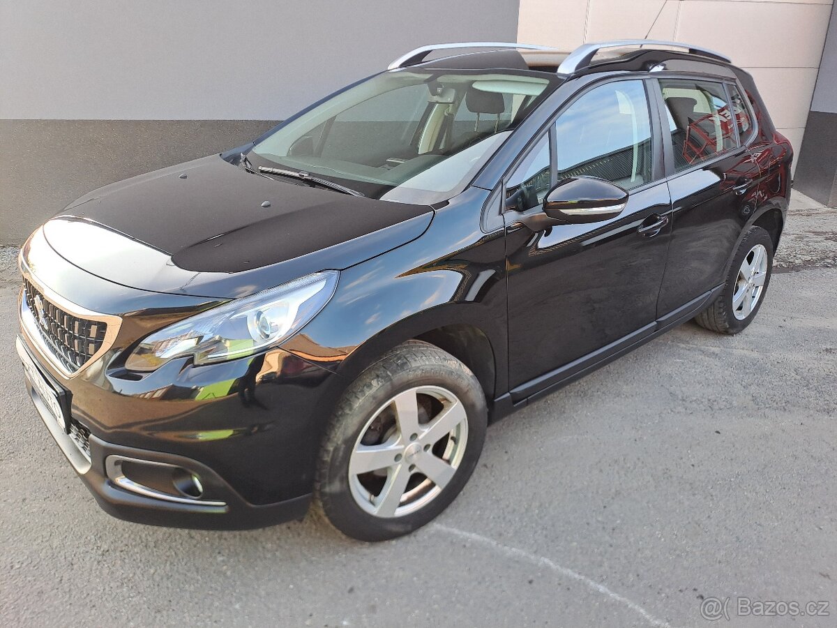 PEUGEOT 2008 1.2i, r.19, 1. majitel, ČR, jen servis PEUGEOT