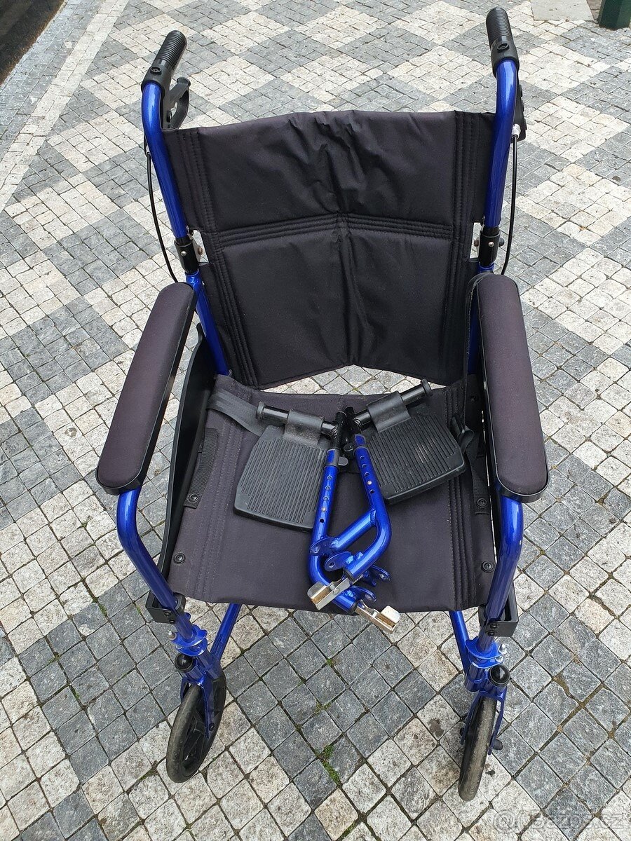 široký invalidní vozík Drive, 4 brzdy
