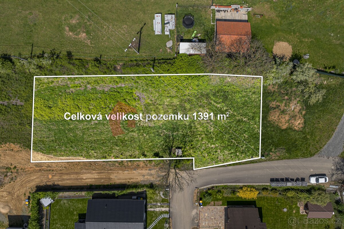 Prodej stavebního pozemku v Divišově 1391m2.