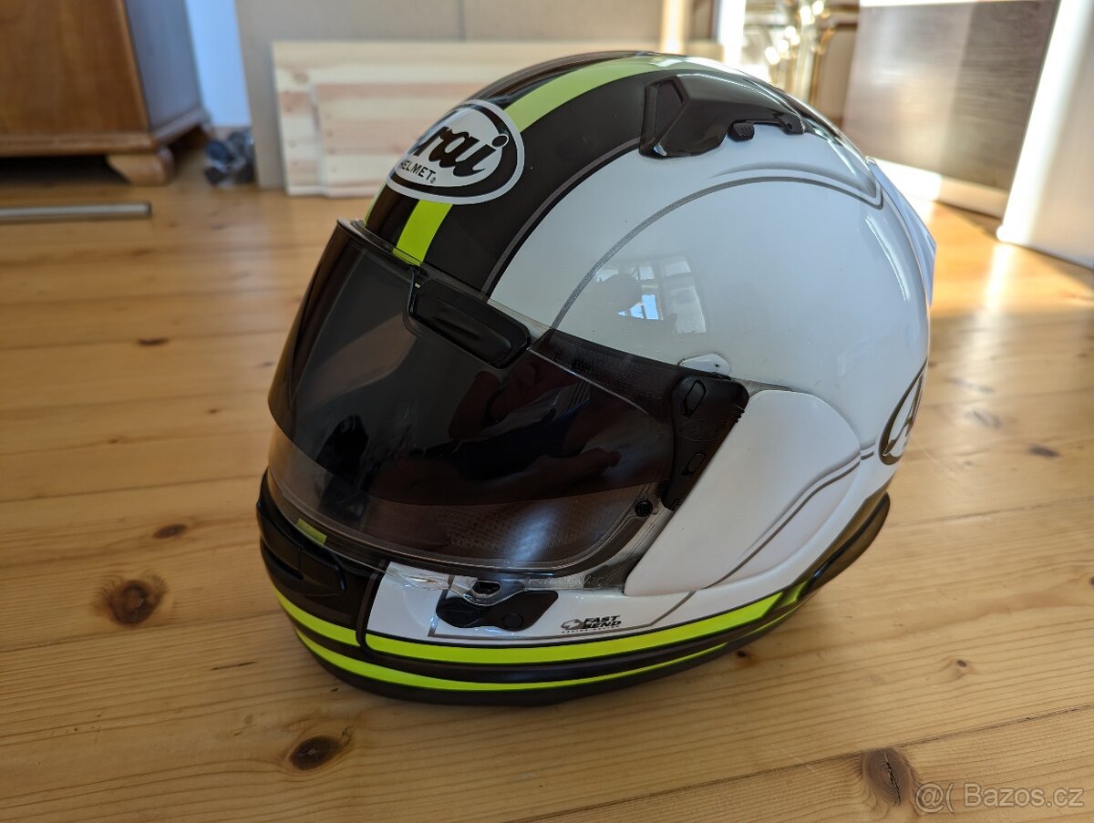 Moto helma/prilba Arai QV-Pro