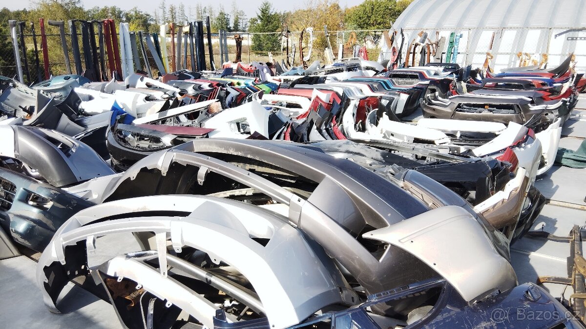 Nárazník přední/zadní na různé modely Mitsubishi