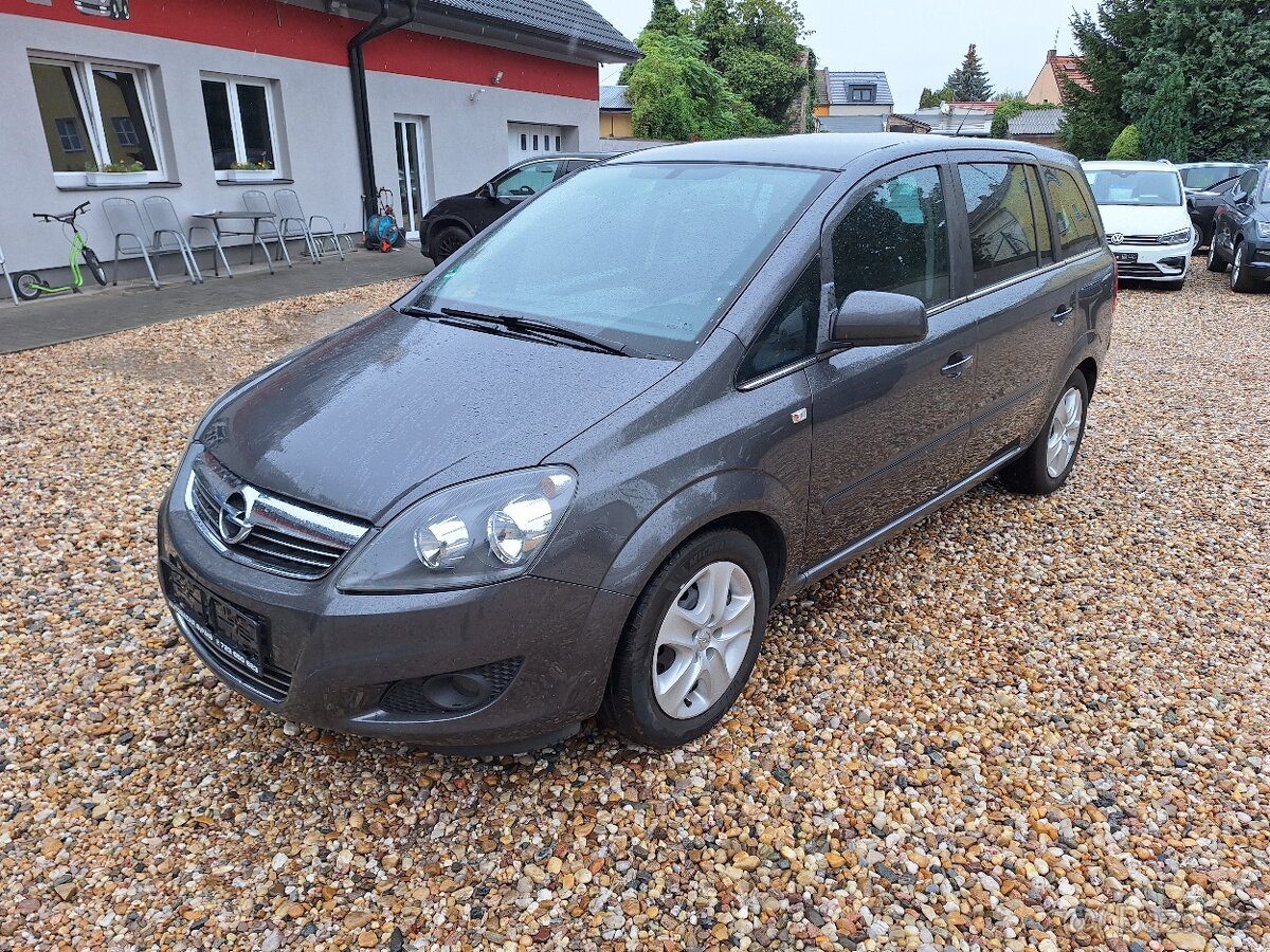 Opel Zafira 1.6i 16V 85KW 7Míst Klima S.Kniha , Tažné