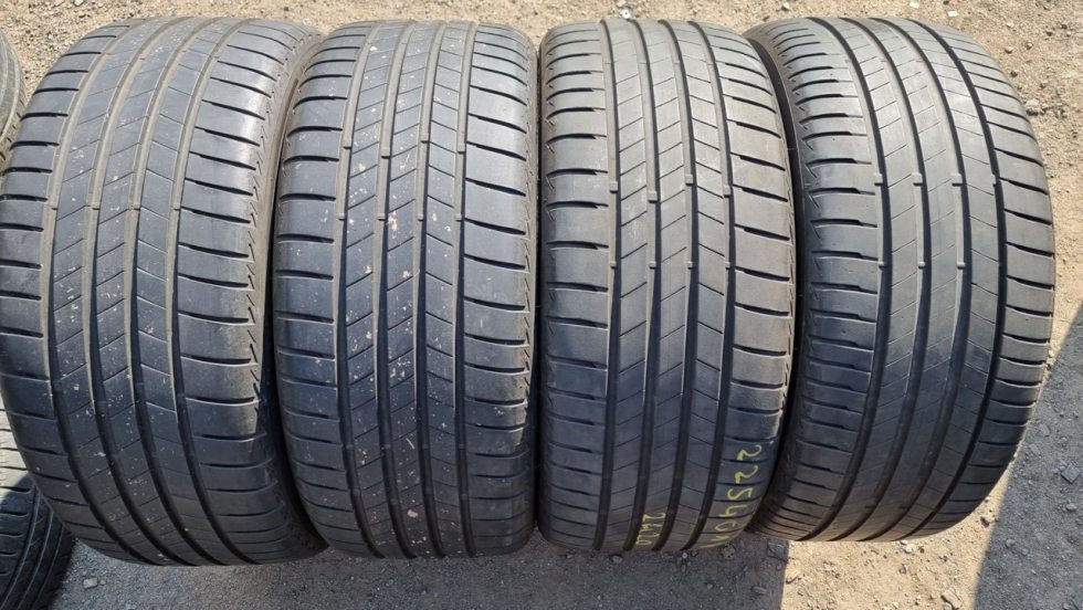 Letní pneu 225/40/18 Bridgestone