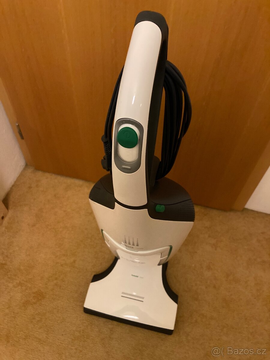 Vysavač Vorwerk Kobold VK200 s nástavcem EB400